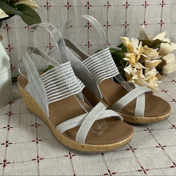 Skechers Shoes - 🌸HP🌸 Skechers Beverlee Wedge Sandals Cork Printed Heel Lux Foam Insole NWOB 8